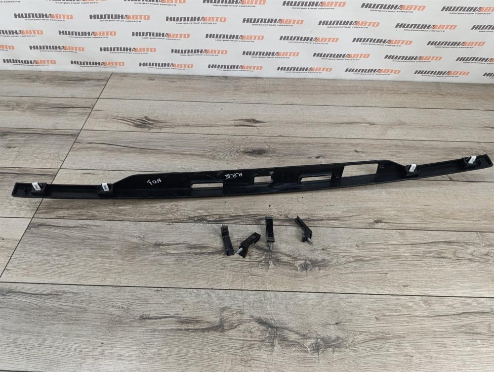 Накладка крышки багажника, 1000 рублей, Москва