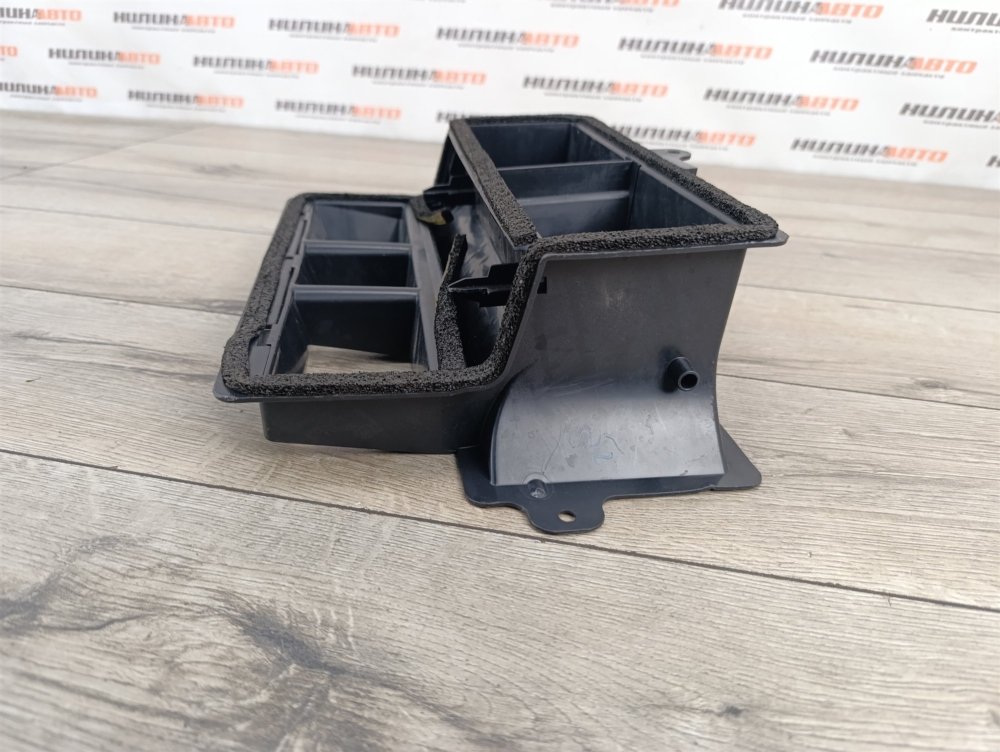 Воздуховод салона, 2700 рублей, Москва