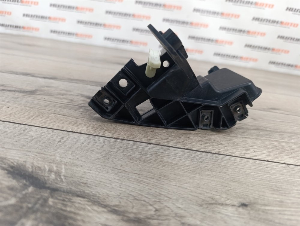 Кронштейн крыла, 2000 рублей, Москва