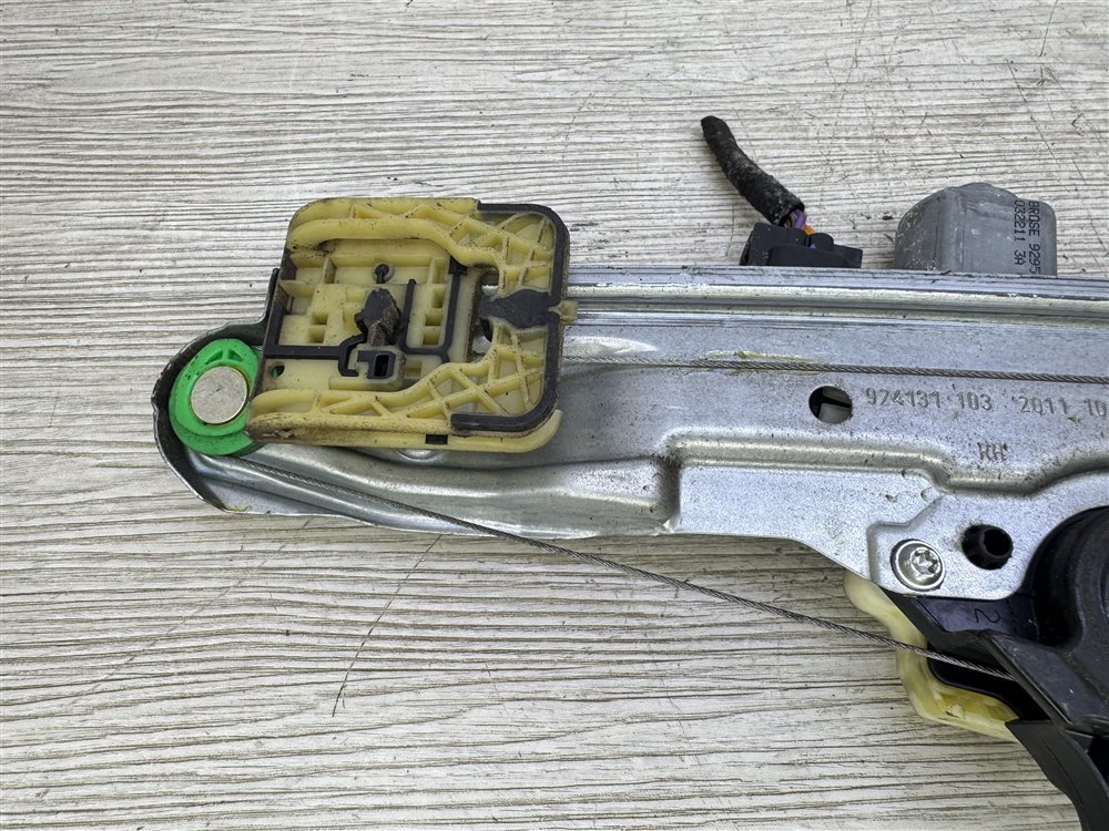 Стеклоподъемник, 900 рублей, Севастополь