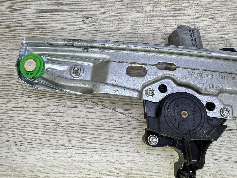 Стеклоподъемник, 900 рублей, Севастополь