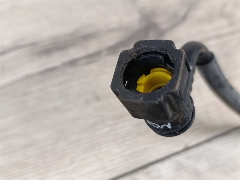 Трубка топливная, 1000 рублей, Москва