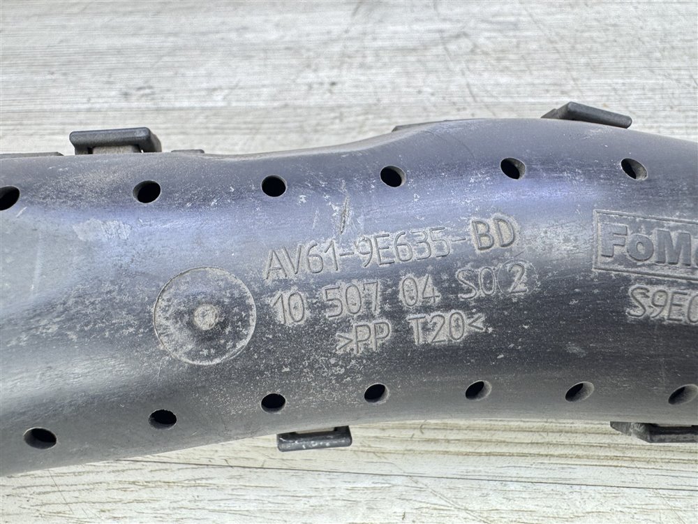 Воздухозаборник, 1000 рублей, Севастополь