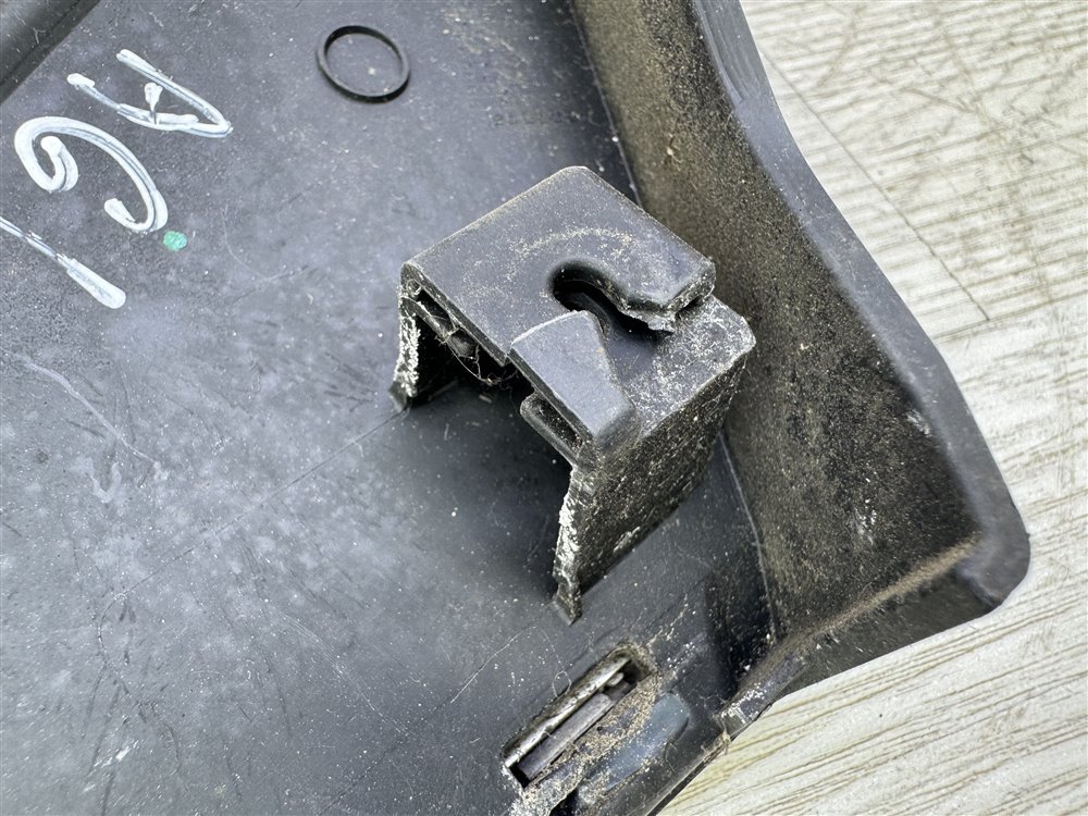 Накладка крыла, 500 рублей, Севастополь