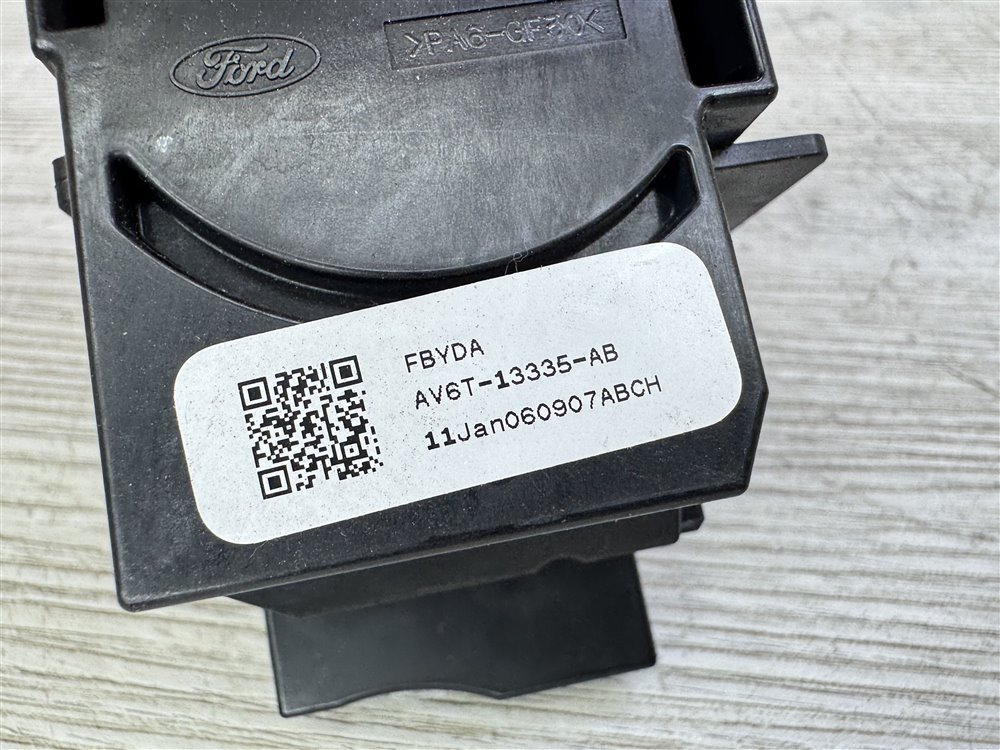 Переключатель подрулевой поворотников, 500 рублей, Севастополь