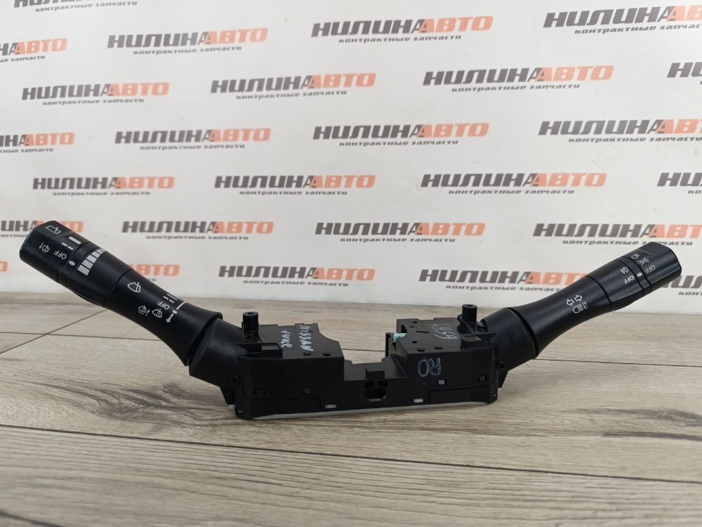 Подрулевой переключатель, 2000 рублей, Москва