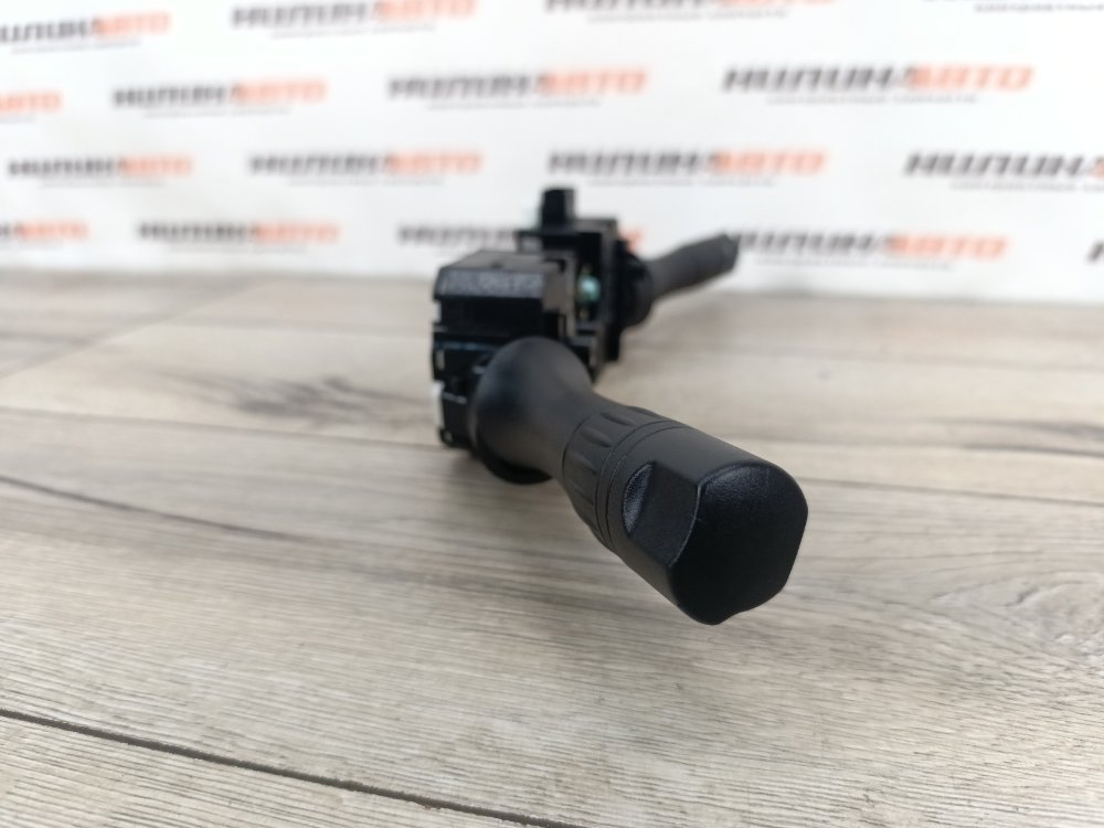 Подрулевой переключатель, 2000 рублей, Москва