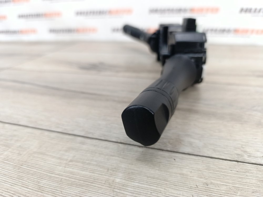 Подрулевой переключатель, 2000 рублей, Москва