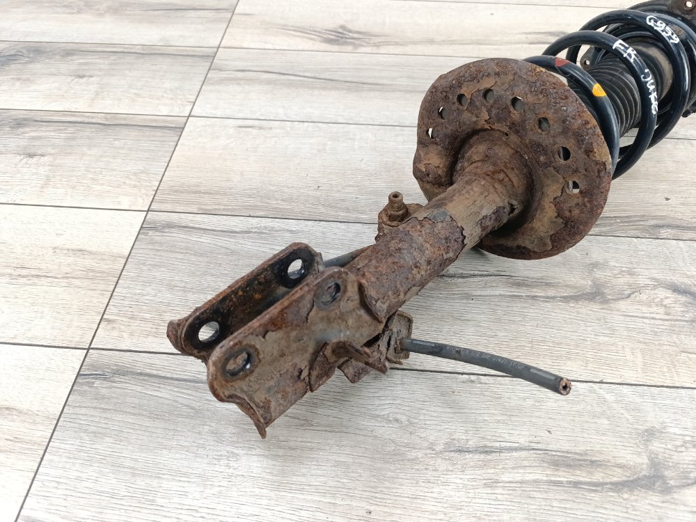 Амортизатор, 2000 рублей, Москва