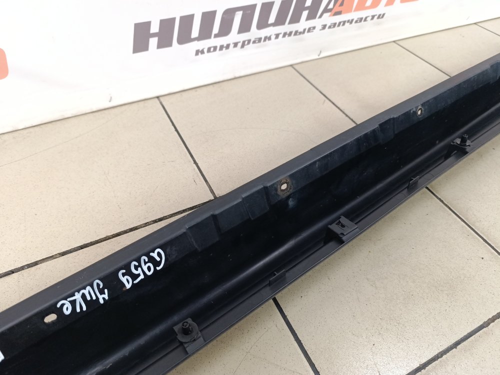 Накладка порога, 2000 рублей, Москва