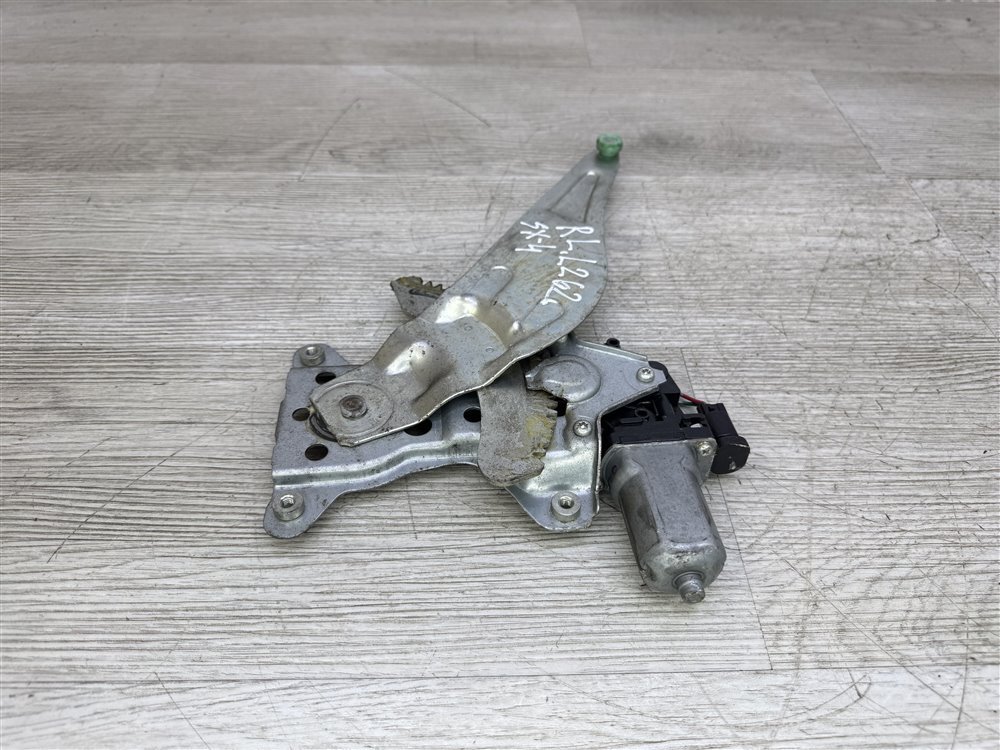 Стеклоподъемник, 1000 рублей, Севастополь