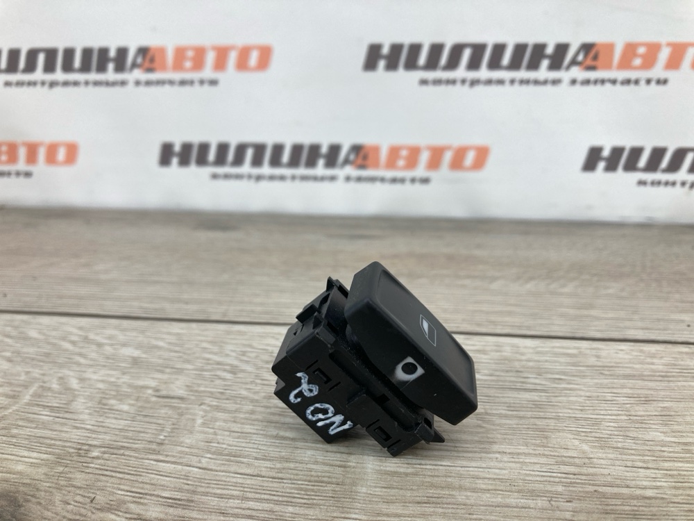 Кнопка стеклоподъемника, 500 рублей, Москва