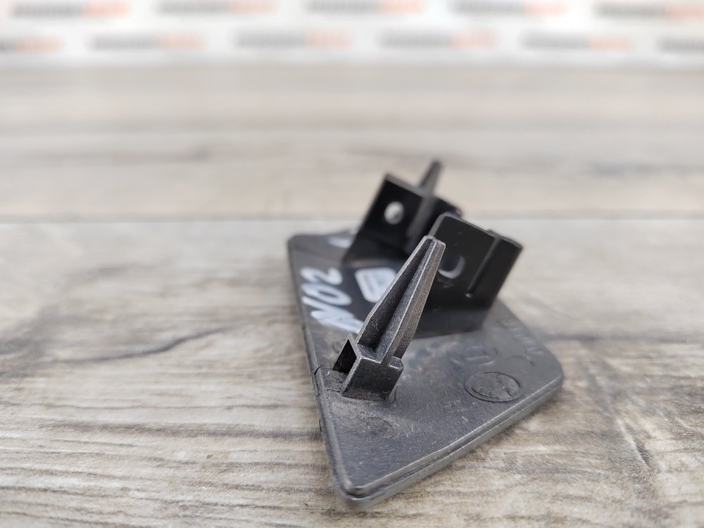 Накладка омывателя фары, 1500 рублей, Москва