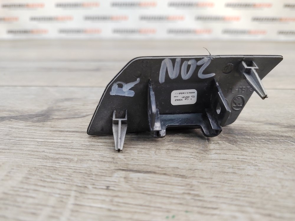 Накладка омывателя фары, 1500 рублей, Москва