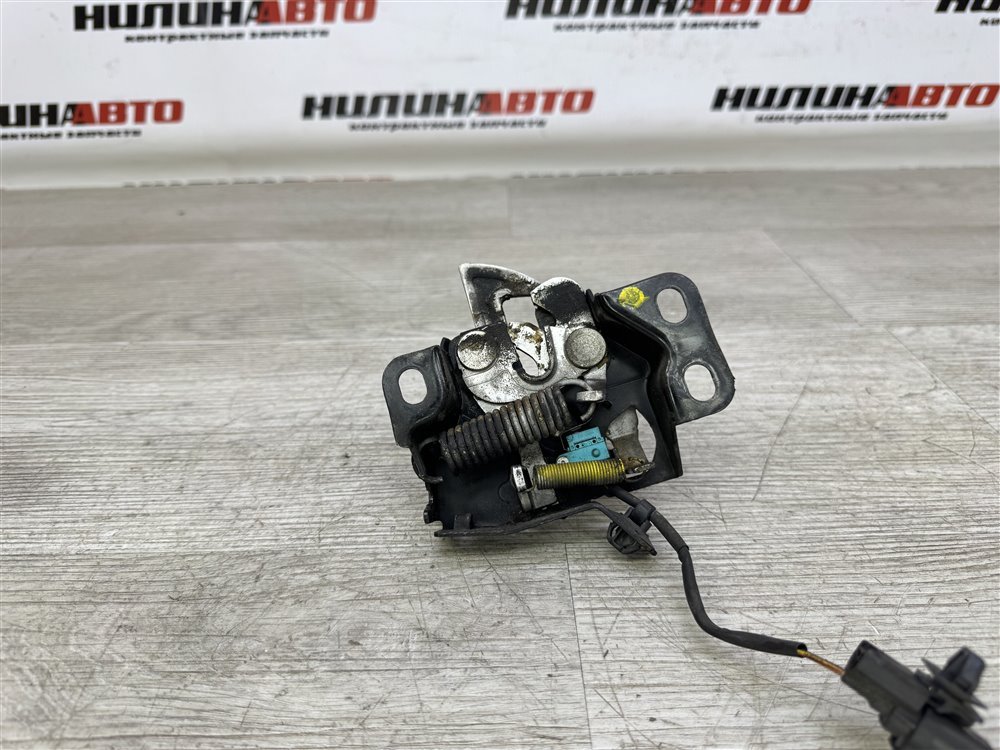 Замок капота, 2000 рублей, Севастополь