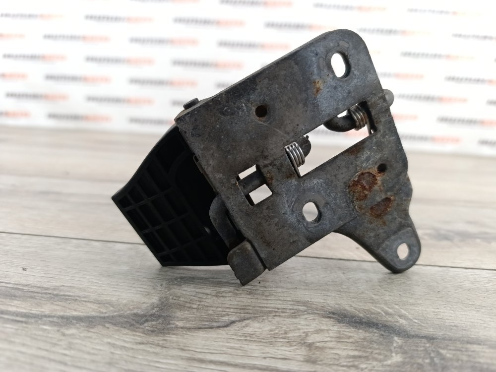 Замок капота, 2500 рублей, Москва