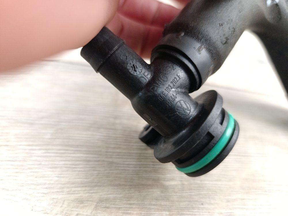 Трубка картерных газов, 1000 рублей, Москва