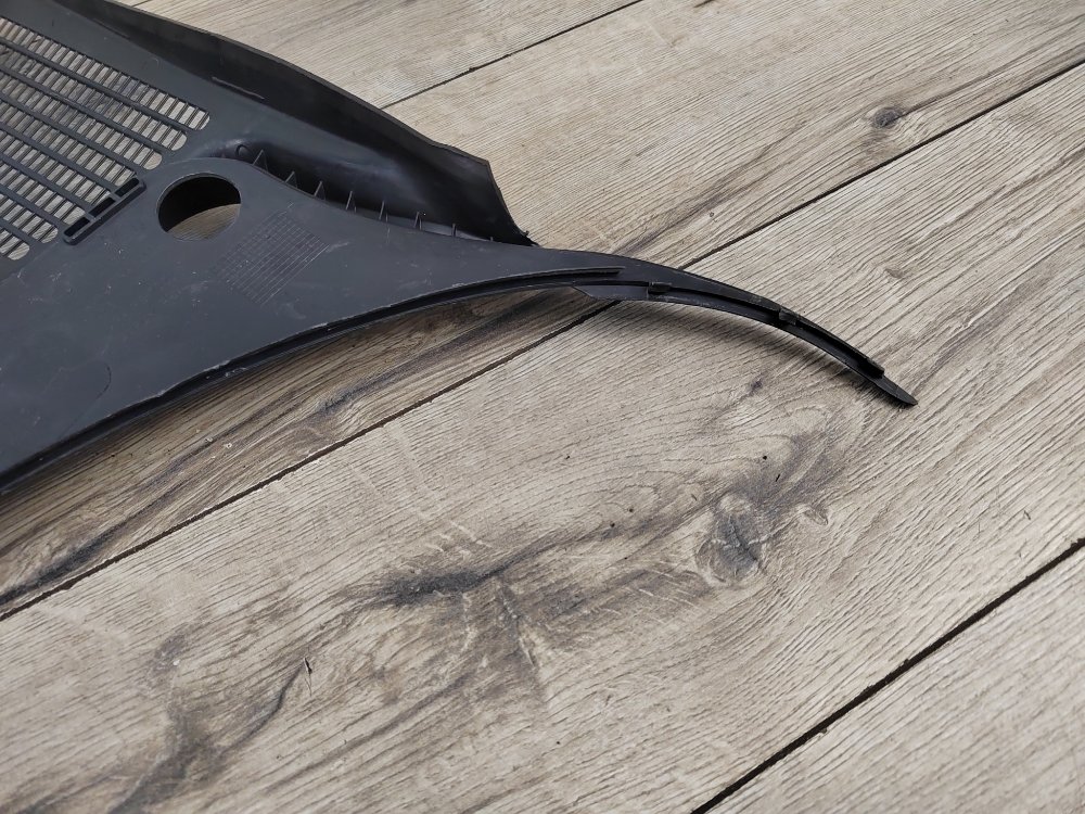 Жабо, 2000 рублей, Москва