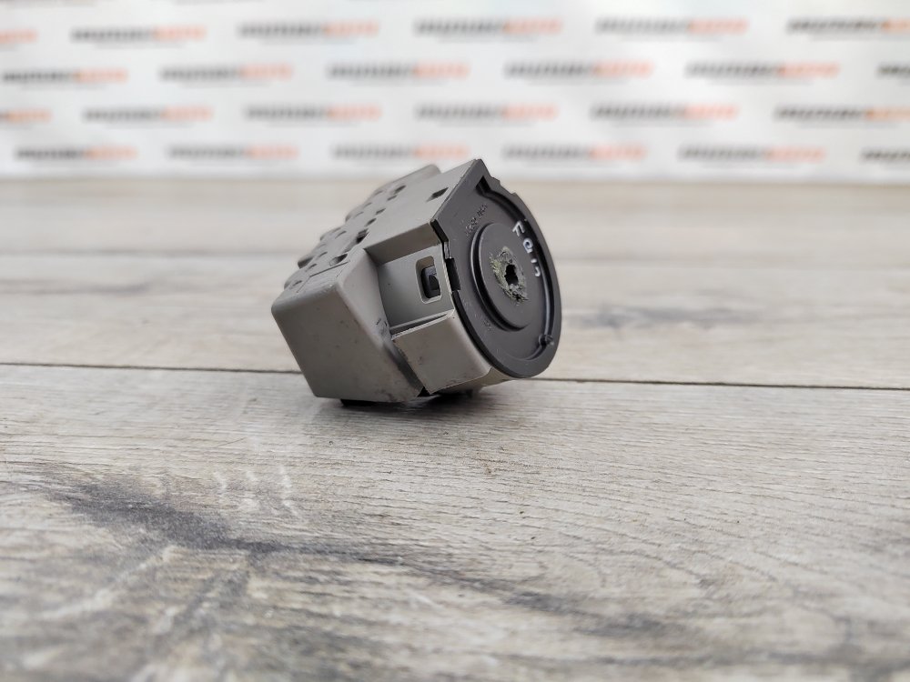 Контактная группа замка зажигания, 500 рублей, Москва