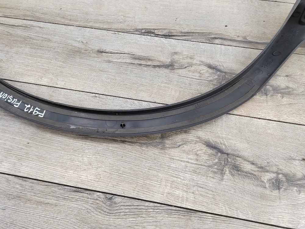 Накладка крыла, 1000 рублей, Москва