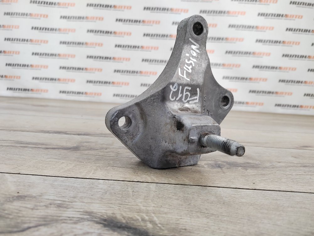 Кронштейн КПП, 500 рублей, Москва