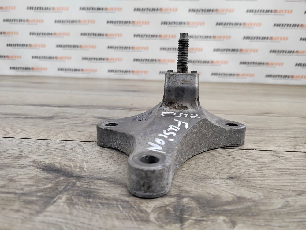 Кронштейн КПП, 500 рублей, Москва