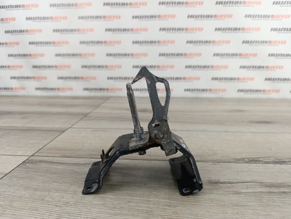 Крюк замка капота, 500 рублей, Москва