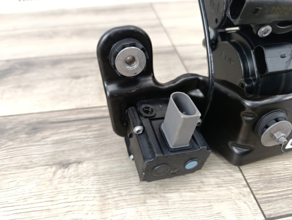 Компрессор подвески, 9900 рублей, Москва