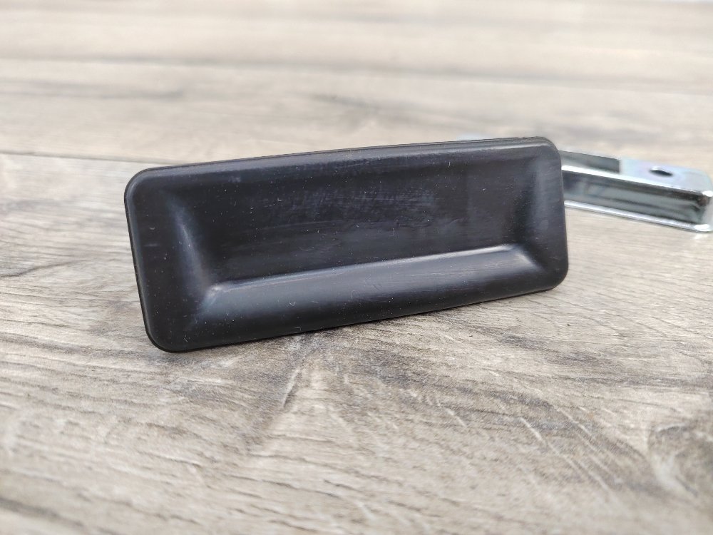 Кнопка открывания багажника, 2400 рублей, Москва