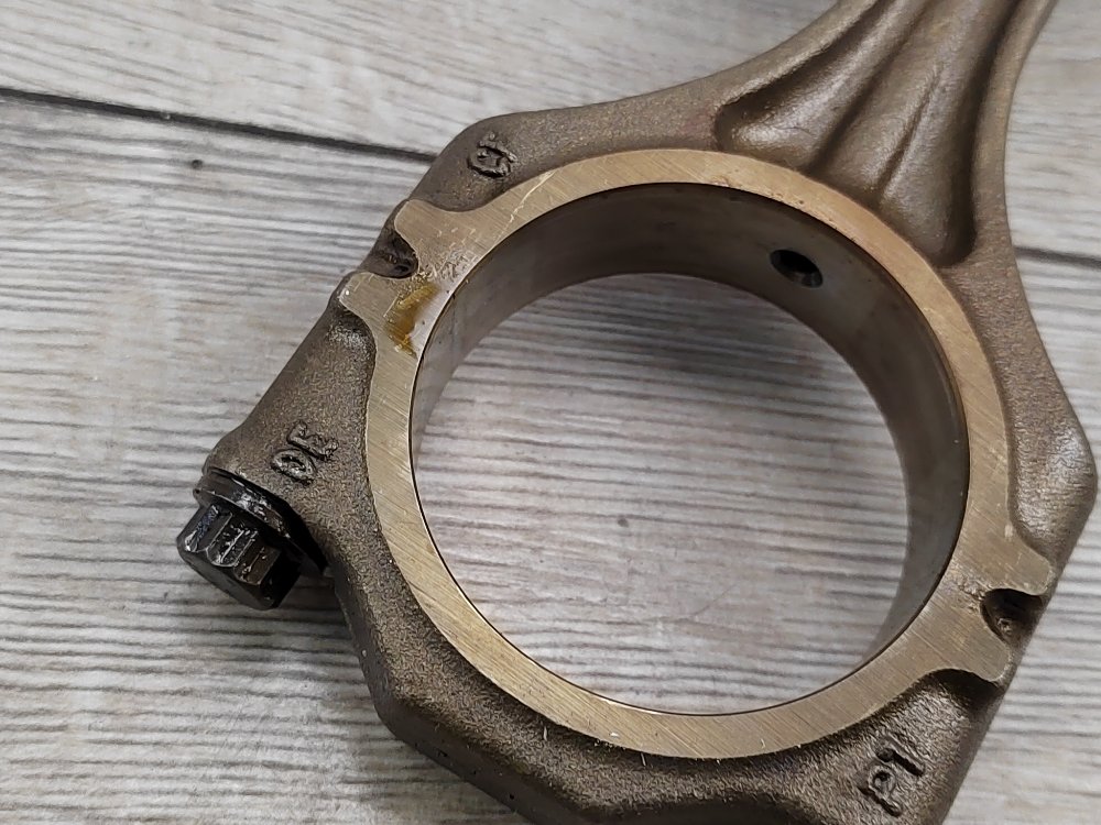 Шатун двигателя, 2000 рублей, Москва