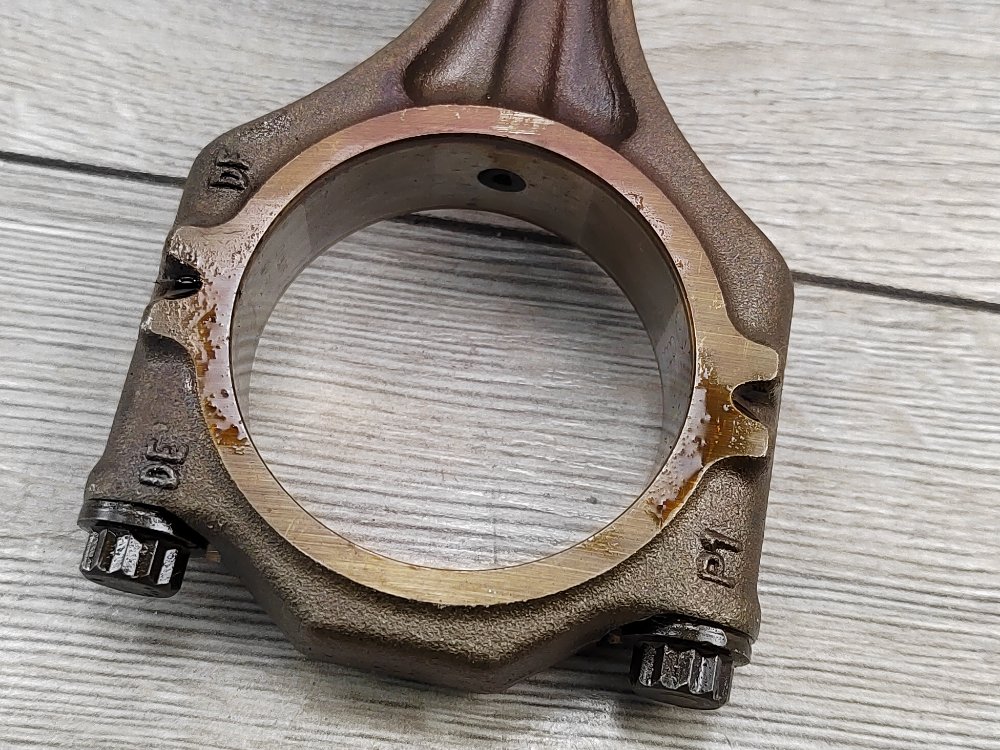 Поршень двигателя, 2000 рублей, Москва