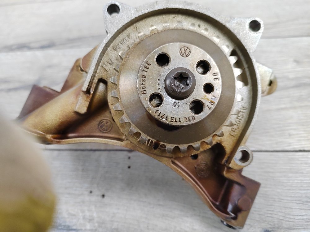 Насос масляный, 1900 рублей, Москва