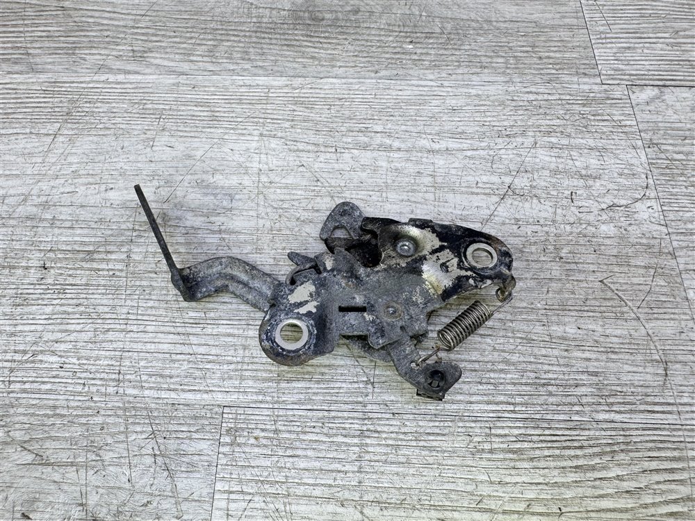 Замок капота, 900 рублей, Севастополь