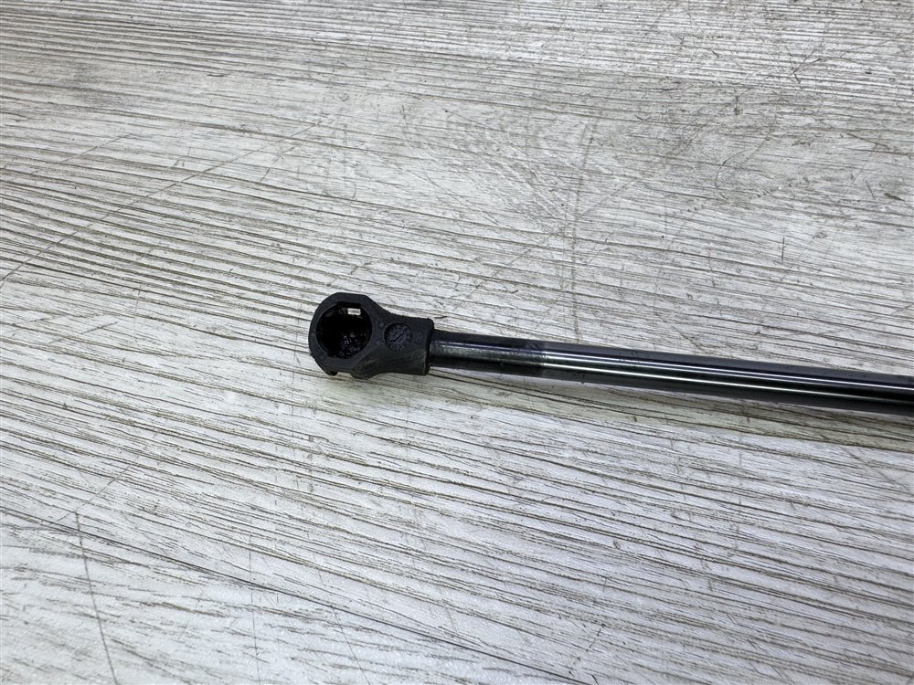 Амортизатор крышки багажника, 500 рублей, Севастополь