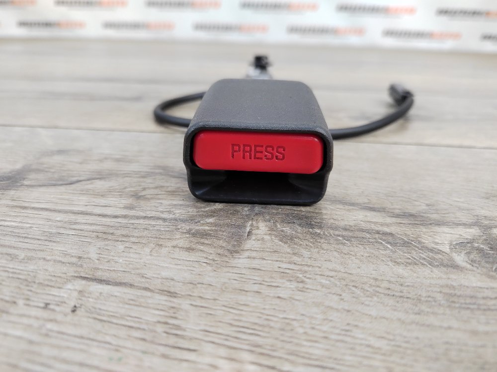 Замок ремня безопасности, 1000 рублей, Москва