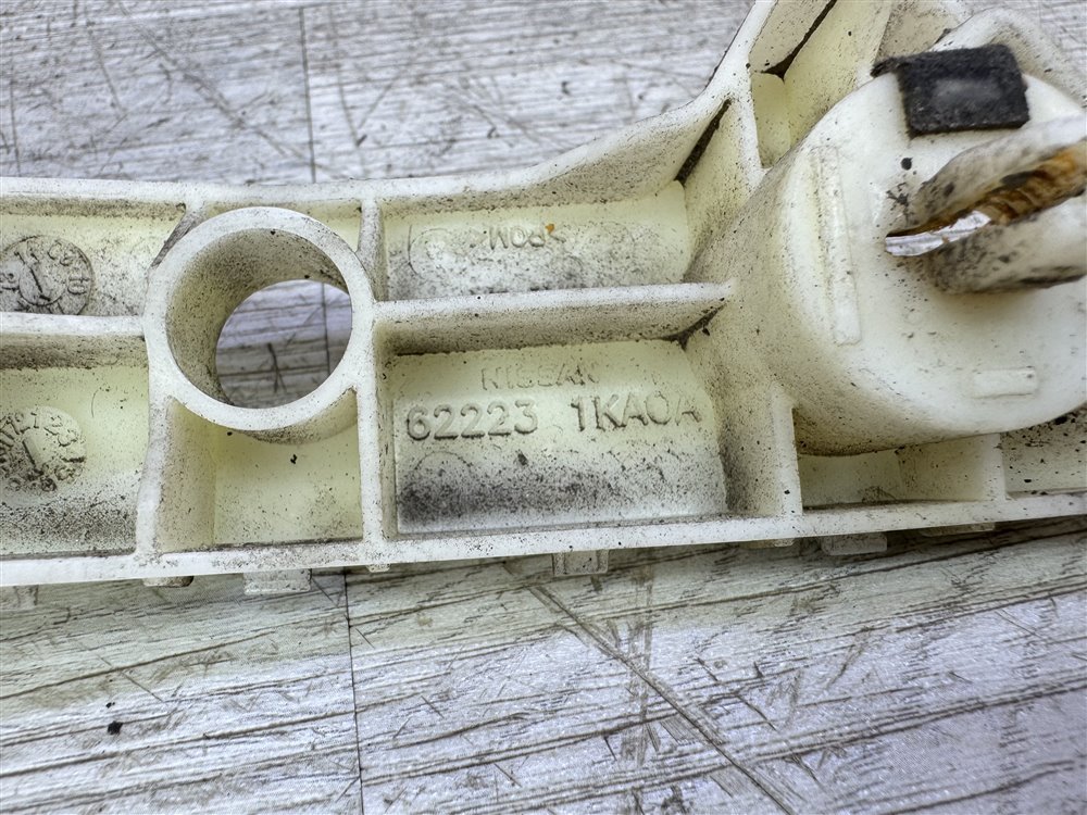 Кронштейн бампера, 1000 рублей, Севастополь