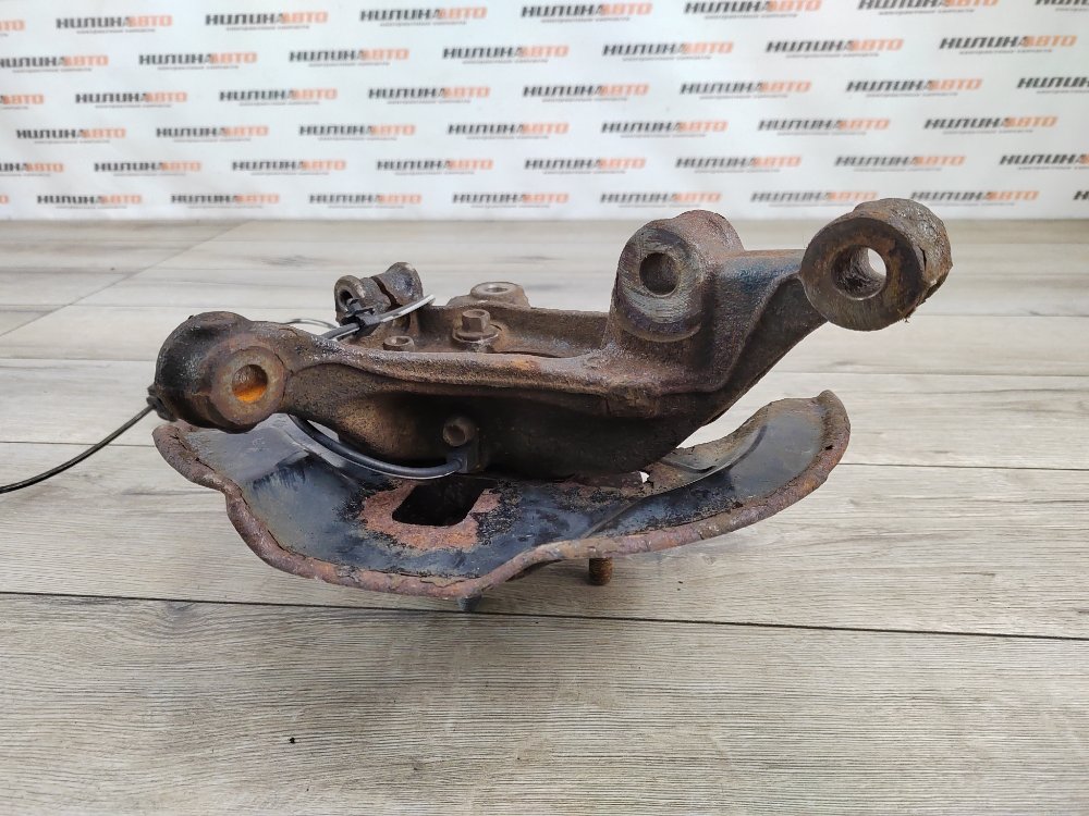 Кулак поворотный, 2000 рублей, Москва