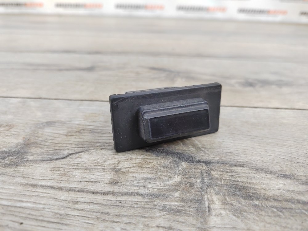 Кнопка открывания багажника, 1800 рублей, Москва