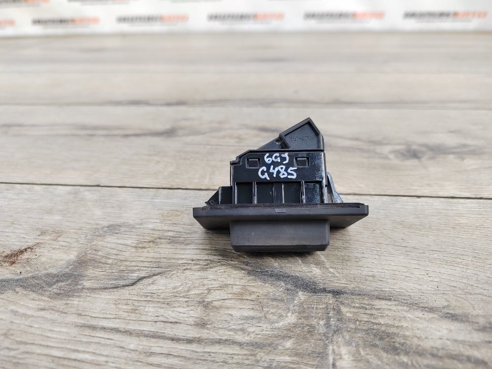 Кнопка открывания багажника, 1800 рублей, Москва