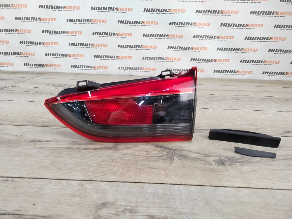 Фонарь в крышку багажника, 2000 рублей, Москва