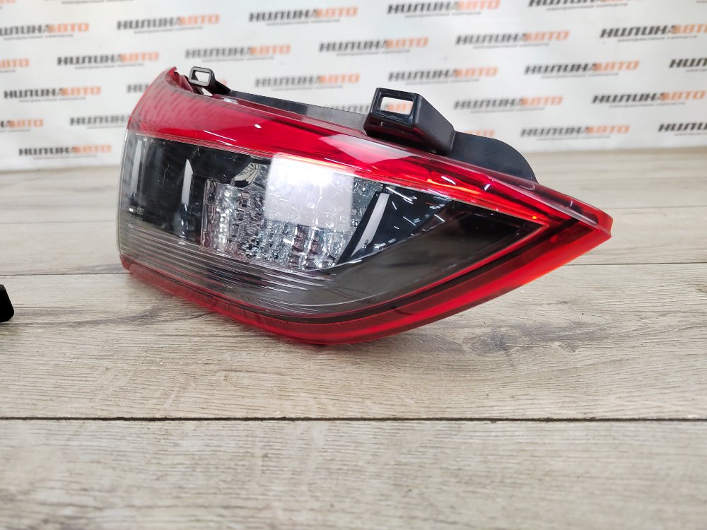 Фонарь в крышку багажника, 4000 рублей, Москва