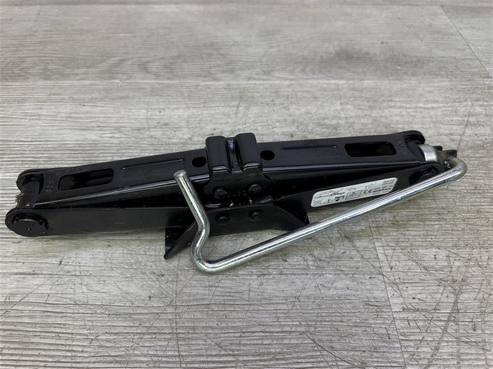 Домкрат, 2500 рублей, Севастополь