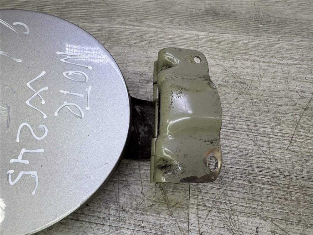 Лючок топливного бака, 500 рублей, Севастополь