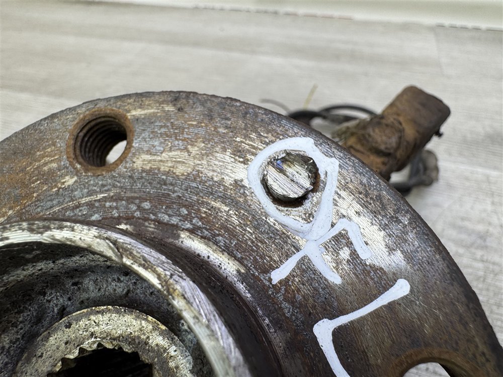 Кулак поворотный, 8500 рублей, Севастополь