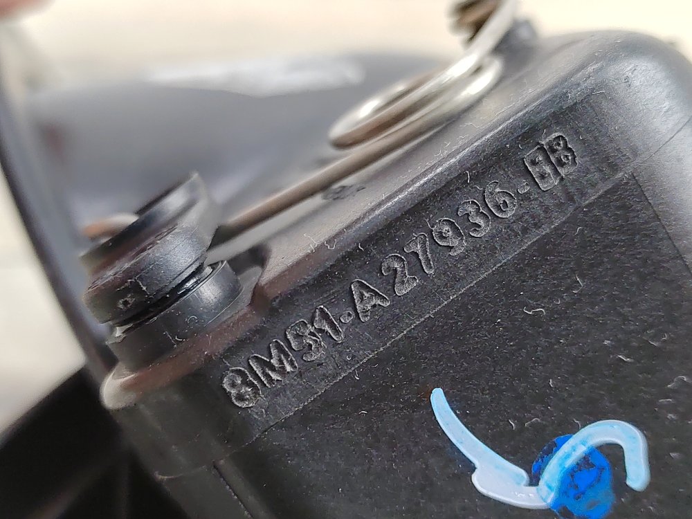 Лючок топливного бака, 1000 рублей, Москва