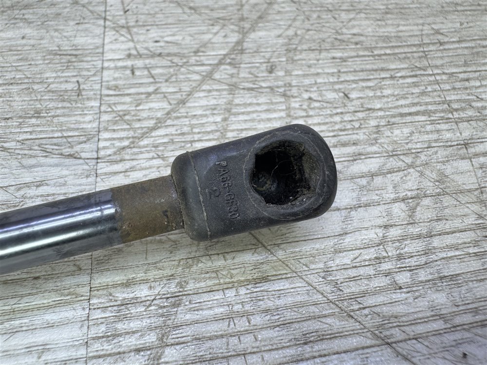 Амортизатор крышки багажника, 500 рублей, Севастополь