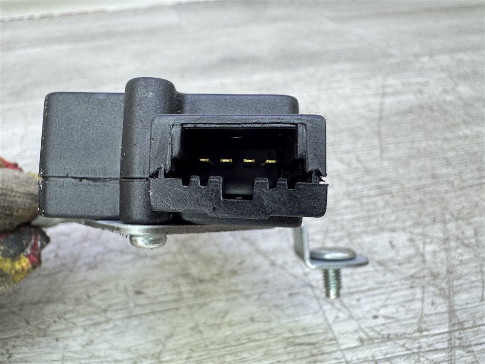 Активатор замка багажника, 500 рублей, Севастополь