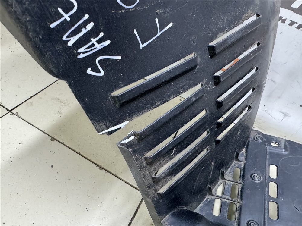 Подкрылок, 4000 рублей, Севастополь