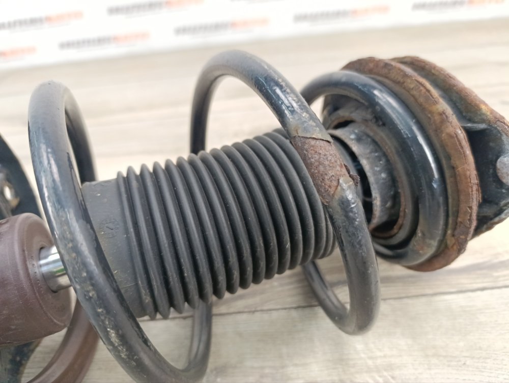 Амортизатор, 2000 рублей, Москва