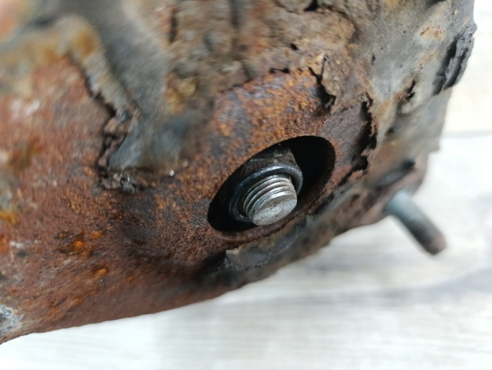 Амортизатор, 2000 рублей, Москва